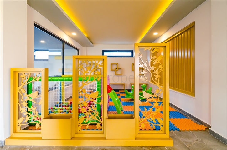 دوبلكس فاخرة -4 غرف وصالة -في اوبا / الانيا 