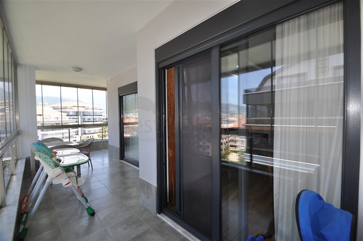 دوبلكس فاخرة -4 غرف وصالة -في اوبا / الانيا 