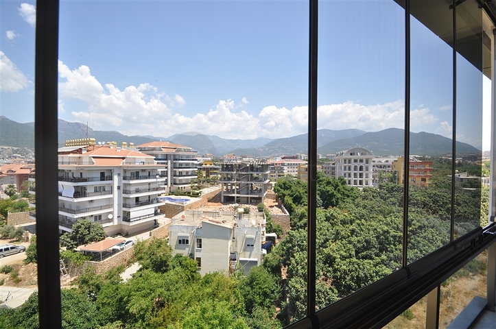 دوبلكس فاخرة -4 غرف وصالة -في اوبا / الانيا 