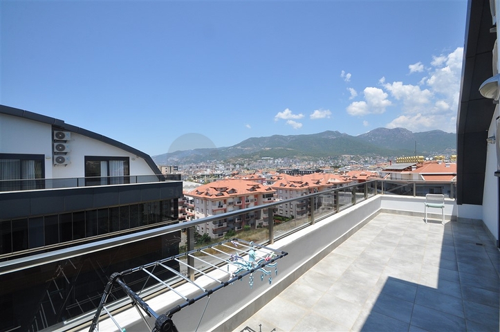 دوبلكس فاخرة -4 غرف وصالة -في اوبا / الانيا 