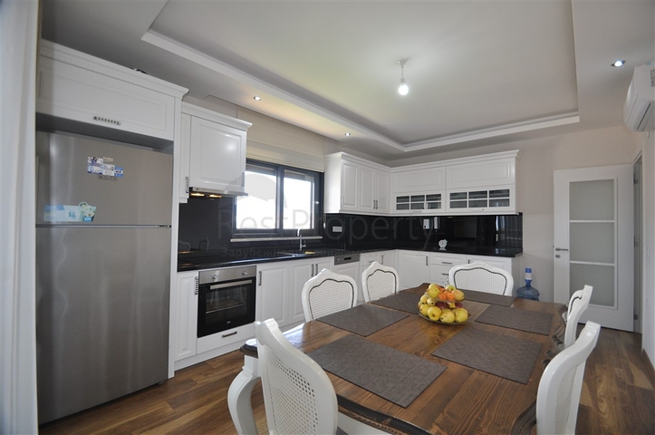 دوبلكس فاخرة -4 غرف وصالة -في اوبا / الانيا 