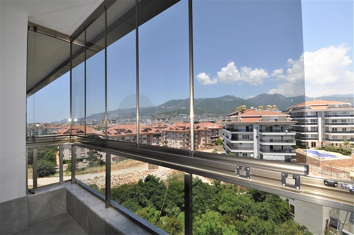 دوبلكس فاخرة -4 غرف وصالة -في اوبا / الانيا 