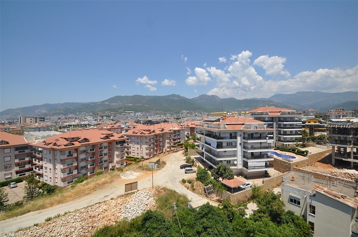 دوبلكس فاخرة -4 غرف وصالة -في اوبا / الانيا 