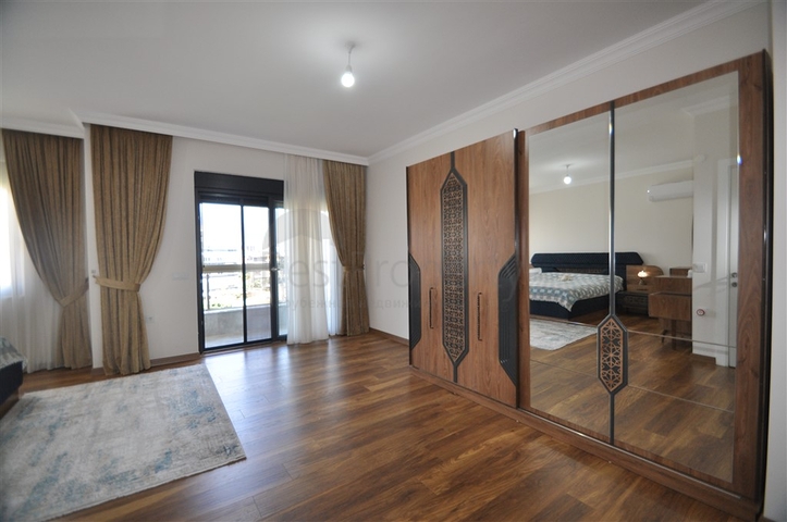 دوبلكس فاخرة -4 غرف وصالة -في اوبا / الانيا 