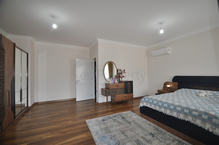 دوبلكس فاخرة -4 غرف وصالة -في اوبا / الانيا 