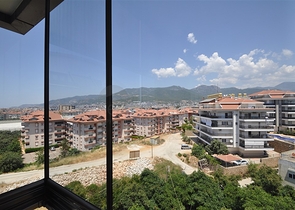 دوبلكس فاخرة -4 غرف وصالة -في اوبا / الانيا 