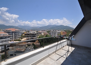 دوبلكس فاخرة -4 غرف وصالة -في اوبا / الانيا 