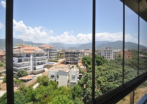 دوبلكس فاخرة -4 غرف وصالة -في اوبا / الانيا 