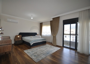 دوبلكس فاخرة -4 غرف وصالة -في اوبا / الانيا 