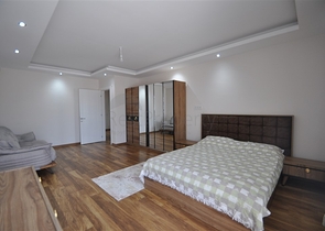 دوبلكس فاخرة -4 غرف وصالة -في اوبا / الانيا 