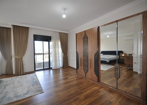 دوبلكس فاخرة -4 غرف وصالة -في اوبا / الانيا 