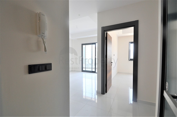 مجمع بخدمات 5 نجوم - شقة غرفة وصالة -في محمودلار/ الانيا 