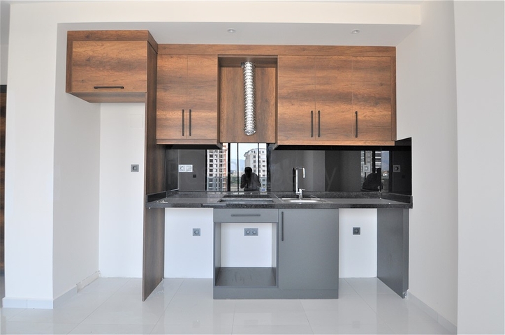 مجمع بخدمات 5 نجوم - شقة غرفة وصالة -في محمودلار/ الانيا 