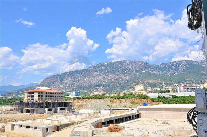 مجمع بخدمات 5 نجوم - شقة غرفة وصالة -في محمودلار/ الانيا 