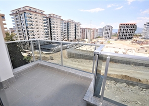 مجمع بخدمات 5 نجوم - شقة غرفة وصالة -في محمودلار/ الانيا 