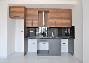 مجمع بخدمات 5 نجوم - شقة غرفة وصالة -في محمودلار/ الانيا 