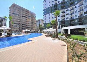 مجمع بخدمات 5 نجوم - شقة غرفة وصالة -في محمودلار/ الانيا 