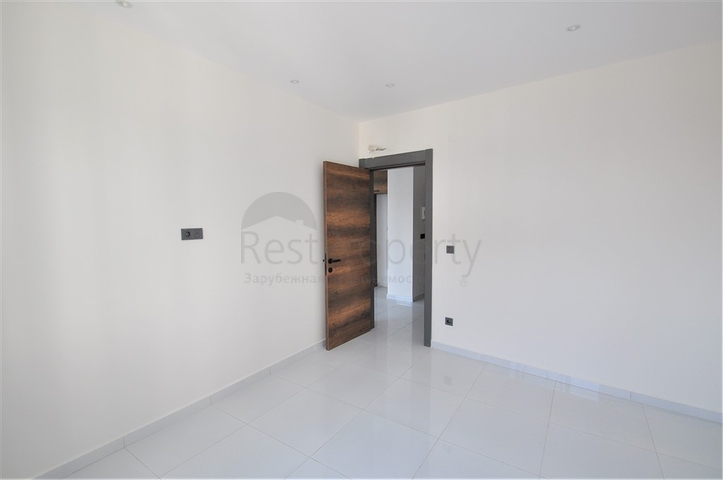 شقة ضمن مجمع بخدمات فاخرة -في الانيا / محمودلار 