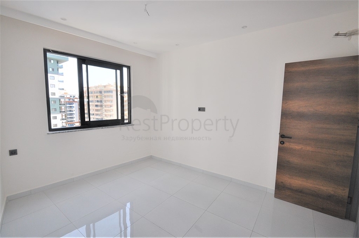 شقة ضمن مجمع بخدمات فاخرة -في الانيا / محمودلار 