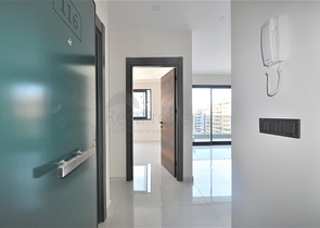 شقة ضمن مجمع بخدمات فاخرة -في الانيا / محمودلار 