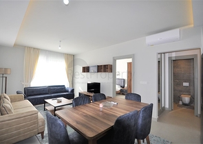 شقق اطلالة بحر في كاستل - غرفة وصالة -ضمن مجمع حديث - كاستل/ الانيا 