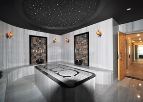 شقق اطلالة بحر في كاستل - غرفة وصالة -ضمن مجمع حديث - كاستل/ الانيا 