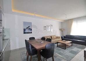 شقق اطلالة بحر في كاستل - غرفة وصالة -ضمن مجمع حديث - كاستل/ الانيا 