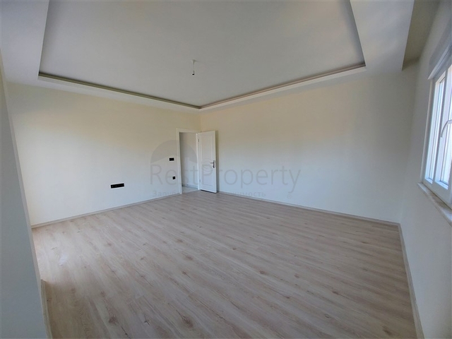 شقة 3 غرف وصالة مع مطبخ منفصل - مجمع سكني جديد -في محمودلار /الانيا 