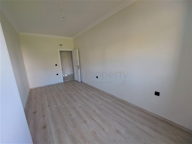 شقة 3 غرف وصالة مع مطبخ منفصل - مجمع سكني جديد -في محمودلار /الانيا 