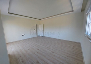 شقة 3 غرف وصالة مع مطبخ منفصل - مجمع سكني جديد -في محمودلار /الانيا 