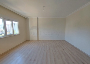 شقة 3 غرف وصالة مع مطبخ منفصل - مجمع سكني جديد -في محمودلار /الانيا 