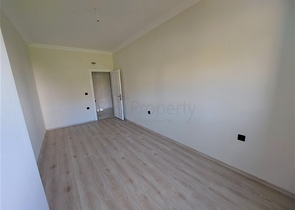 شقة 3 غرف وصالة مع مطبخ منفصل - مجمع سكني جديد -في محمودلار /الانيا 