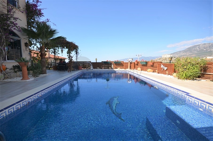 فيلا اطلالة بحر في الانيا -سعر مناسب - مسبح خاص -في كارجيجاك / الانيا 