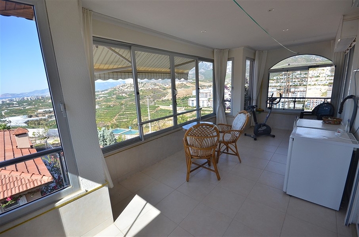 فيلا اطلالة بحر في الانيا -سعر مناسب - مسبح خاص -في كارجيجاك / الانيا 