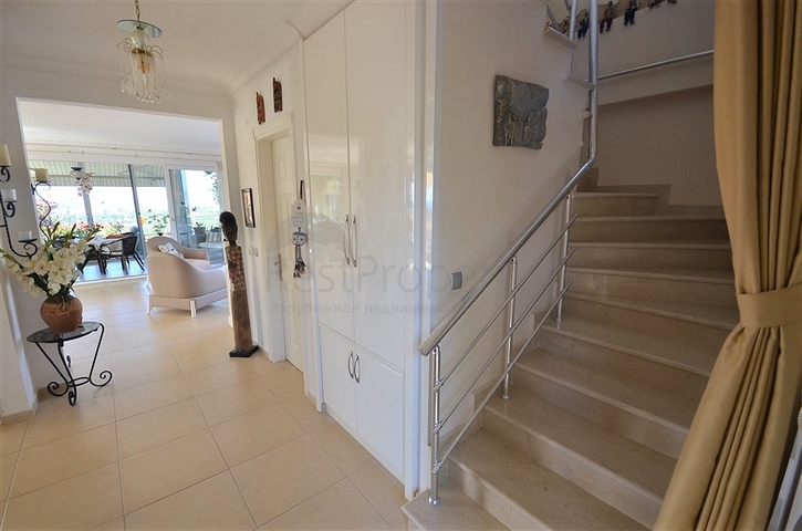 فيلا اطلالة بحر في الانيا -سعر مناسب - مسبح خاص -في كارجيجاك / الانيا 