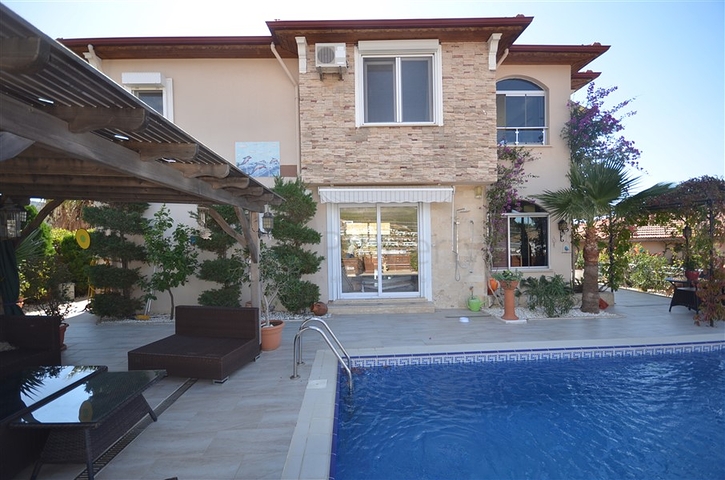 فيلا اطلالة بحر في الانيا -سعر مناسب - مسبح خاص -في كارجيجاك / الانيا 