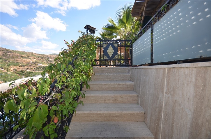 فيلا اطلالة بحر في الانيا -سعر مناسب - مسبح خاص -في كارجيجاك / الانيا 