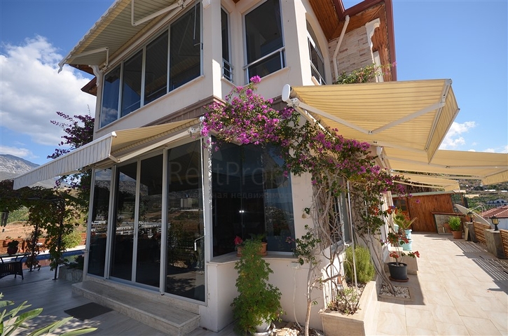 فيلا اطلالة بحر في الانيا -سعر مناسب - مسبح خاص -في كارجيجاك / الانيا 