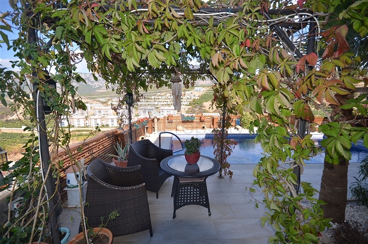 فيلا اطلالة بحر في الانيا -سعر مناسب - مسبح خاص -في كارجيجاك / الانيا 