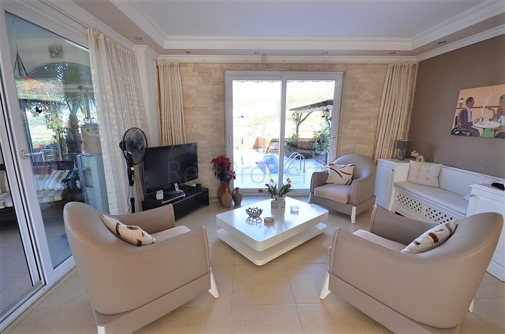 فيلا اطلالة بحر في الانيا -سعر مناسب - مسبح خاص -في كارجيجاك / الانيا 