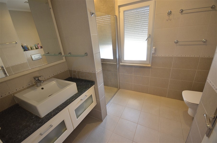 فيلا اطلالة بحر في الانيا -سعر مناسب - مسبح خاص -في كارجيجاك / الانيا 