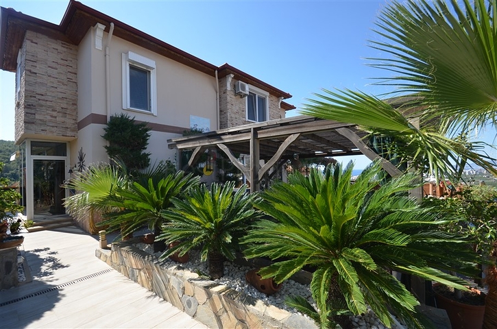 فيلا اطلالة بحر في الانيا -سعر مناسب - مسبح خاص -في كارجيجاك / الانيا 