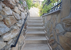 فيلا اطلالة بحر في الانيا -سعر مناسب - مسبح خاص -في كارجيجاك / الانيا 