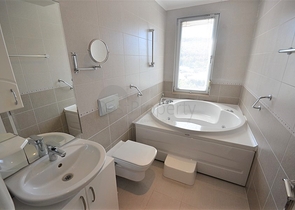 فيلا اطلالة بحر في الانيا -سعر مناسب - مسبح خاص -في كارجيجاك / الانيا 