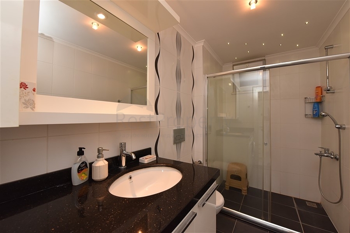 شقة للبيع في اوبا - غرفة وصالة -مفروشة -في مدينة الانيا 