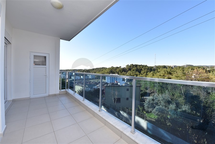 اطلالة بحر -بسعر مناسب -شقة غرفة وصالة مفروشة -في افسلار / الانيا 