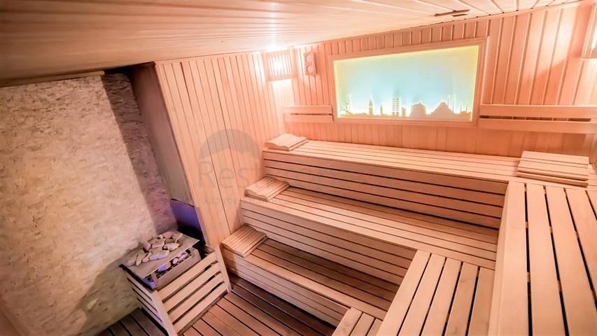 شقة فاخرة قريبة من شاطئ كليوباترا - تصميم 1+2 - اثاث انيق - في مركز الانيا 