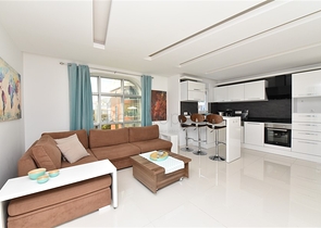 شقة فاخرة قريبة من شاطئ كليوباترا - تصميم 1+2 - اثاث انيق - في مركز الانيا 