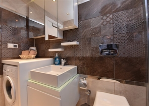 شقة فاخرة قريبة من شاطئ كليوباترا - تصميم 1+2 - اثاث انيق - في مركز الانيا 