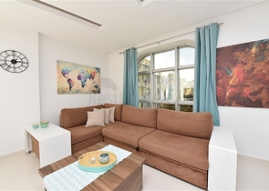 شقة فاخرة قريبة من شاطئ كليوباترا - تصميم 1+2 - اثاث انيق - في مركز الانيا 